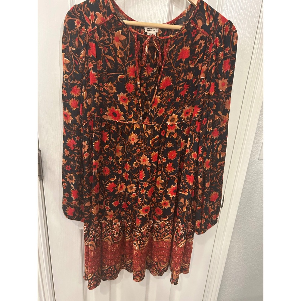 Billabong Mini Dress Black Red Floral Long Sleeve Boho Tiered Skirt Keyhole Tie